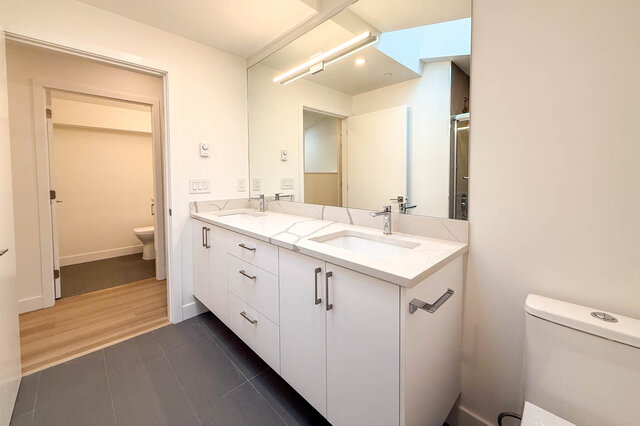 1955 West 1st. Ave. - Triplex - Kitsilano - Photo 32 of 42