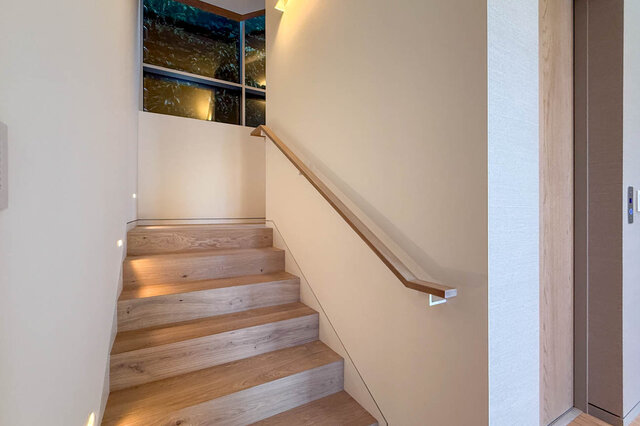 Property listing photo. - 2390 Westhill Drive, West Vancouver