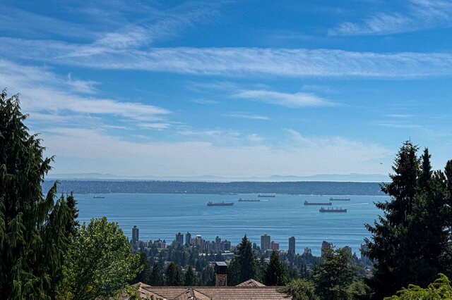 Property listing photo. - 2390 Westhill Drive, West Vancouver