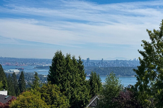 Property listing photo. - 2390 Westhill Drive, West Vancouver