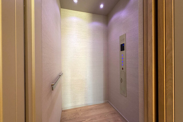 Property listing photo. - 2390 Westhill Drive, West Vancouver