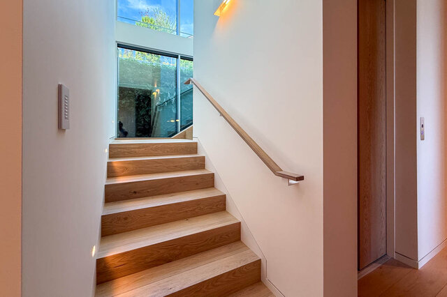 Property listing photo. - 2390 Westhill Drive, West Vancouver