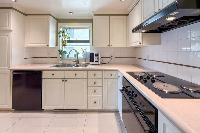 . - 302-1520 Harwood Street, Vancouver Downtown