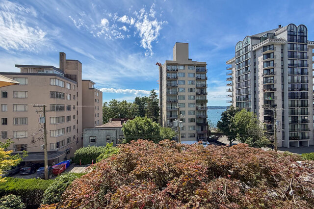 . - 302-1520 Harwood Street, Vancouver Downtown