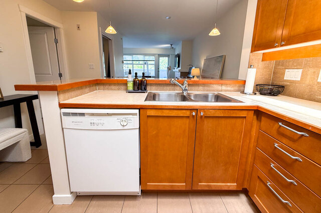 408-3580 West 41st Avenue - Condo - Southlands - Photo 8 of 31