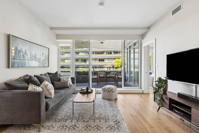 . - 204-866 Arthur Erickson Place, West Vancouver