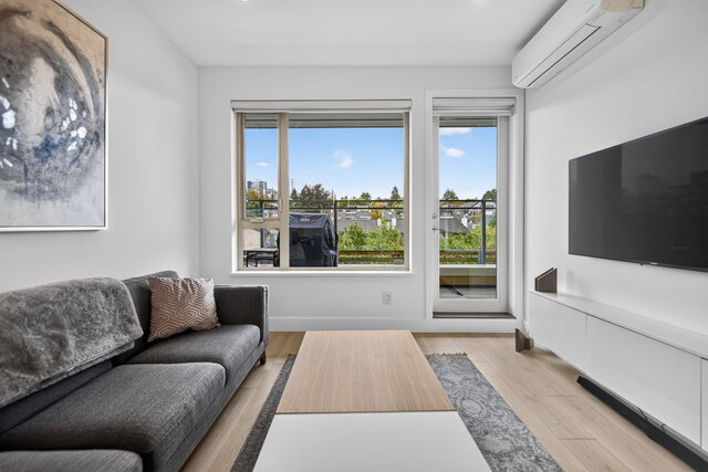 506-221 East 3rd Street - Condo - Lower Lonsdale - Photo 12 of 32