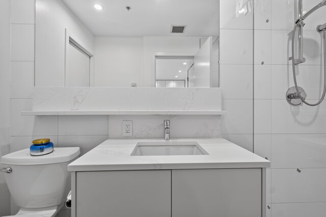 506-221 East 3rd Street - Condo - Lower Lonsdale - Photo 21 of 32