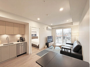 217-1529 Oxford Street